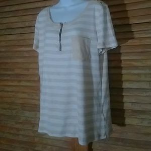 JONES NY ZIP-NECK TEE EUC